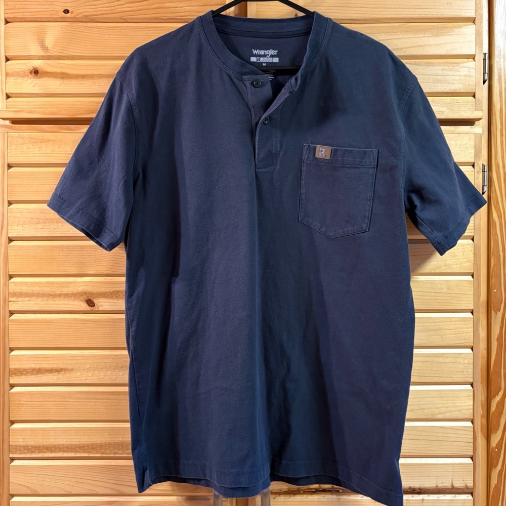 Men’s Wrangler Riggs Workwear Short Sleeve Navy Henley, Size M